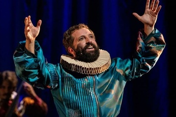 Gregório Duvivier apresenta o premiado espetáculo “O Céu da Língua” em Uberlândia