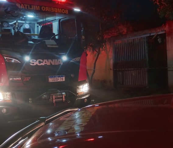 Homem é encontrado carbonizado após incêndio em casa no bairro Santa Rosa, em Uberlândia