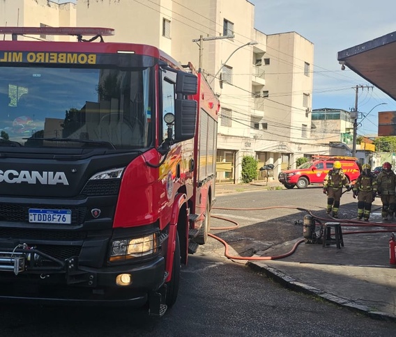 Incêndio em hamburgueria no bairro Cazeca em Uberlândia